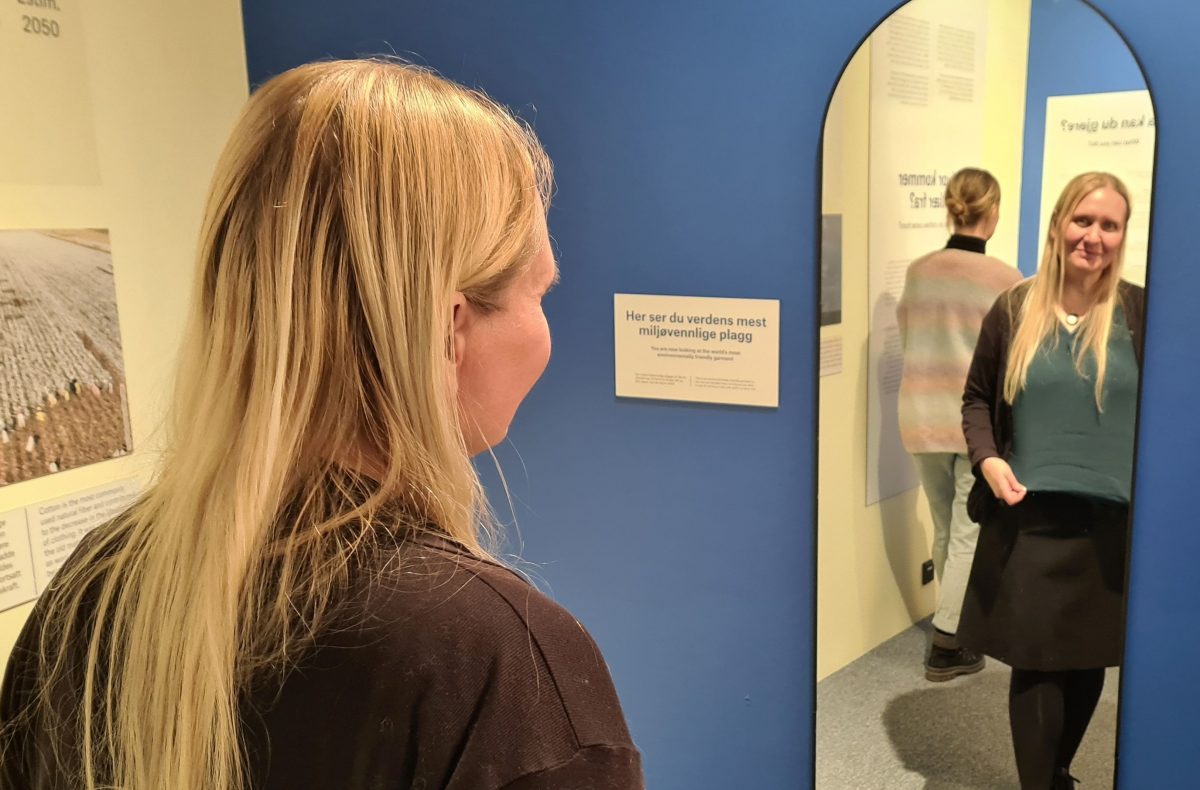 Kirsi Laitala posing before the mirror