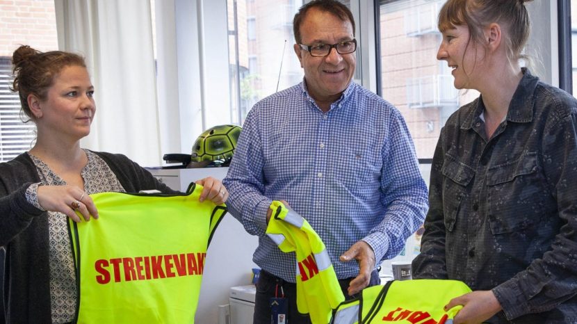 Cecilia Novas, Amir Haghighi og Ingvild Nordang på NTL OsloMets streikekontor. Forbereder streik. Foto: LO Media