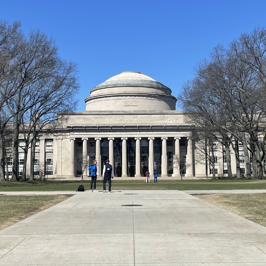 Den ikoniske kuppel-bygningen på MIT.